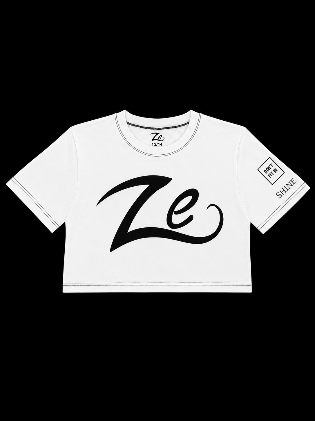 White Ze Women’s Cropped Oversized T-Shirt