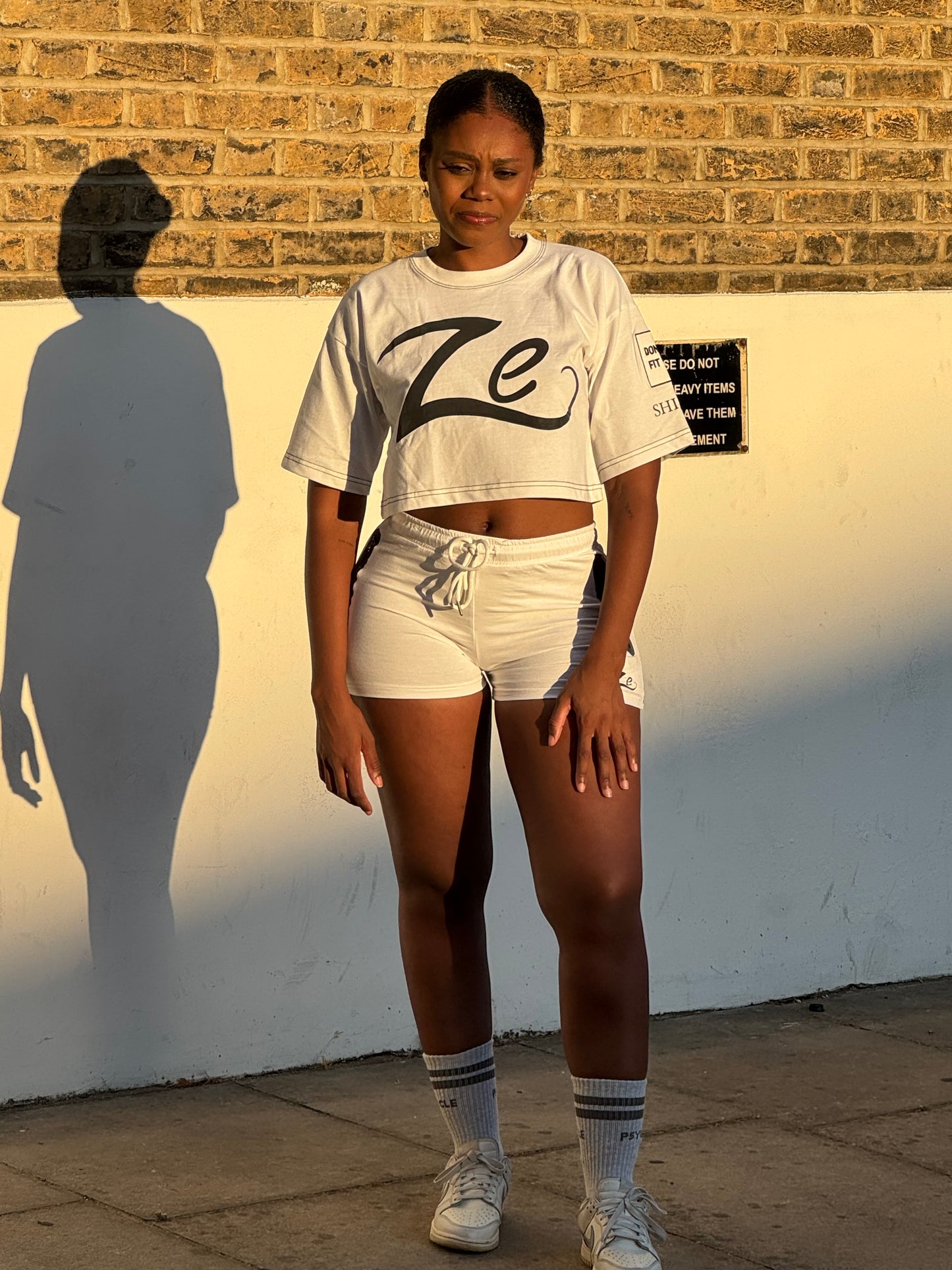White Ze Women’s Cropped Oversized T-Shirt