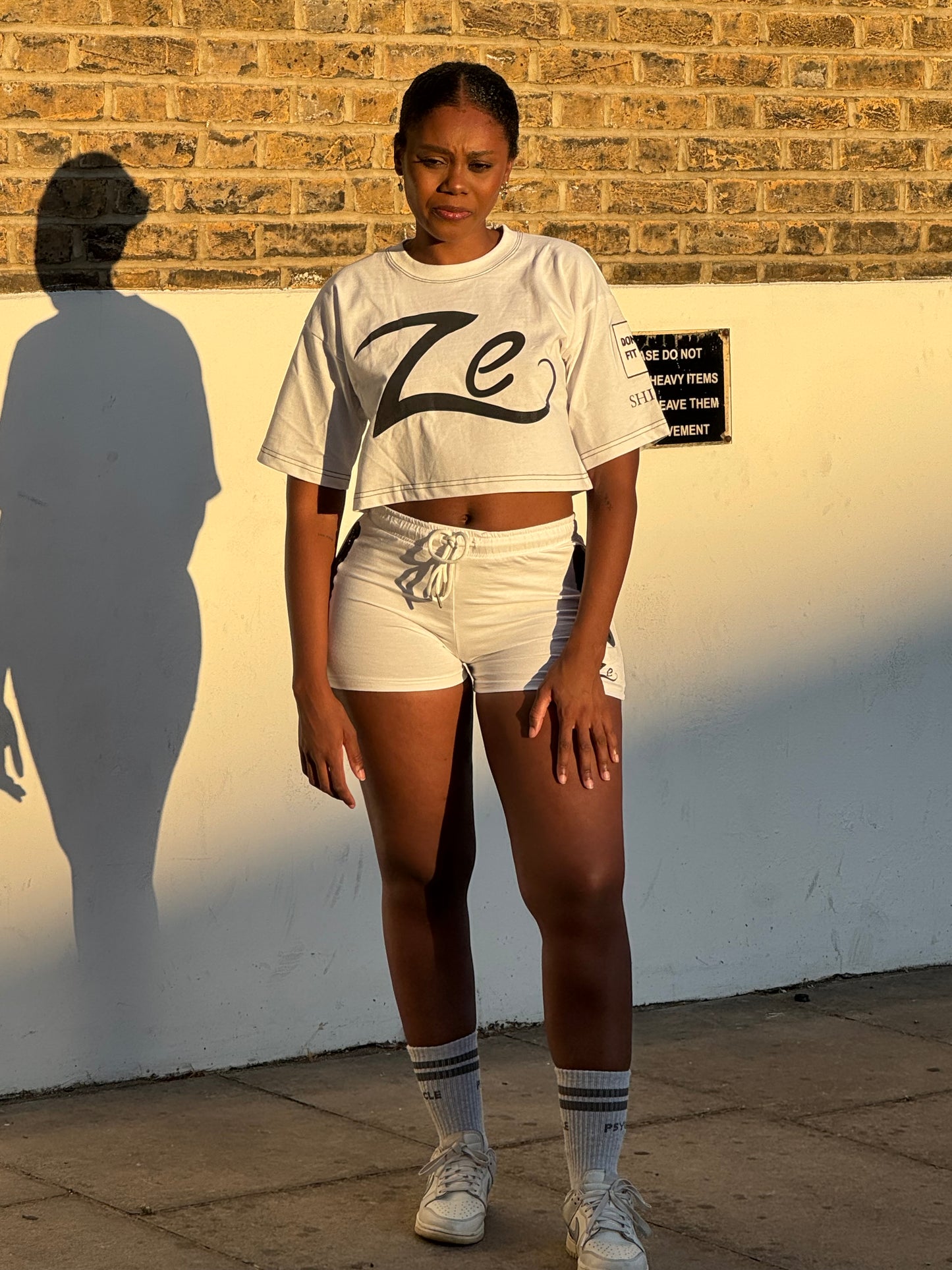 White Ze Women’s Cropped Oversized T-Shirt