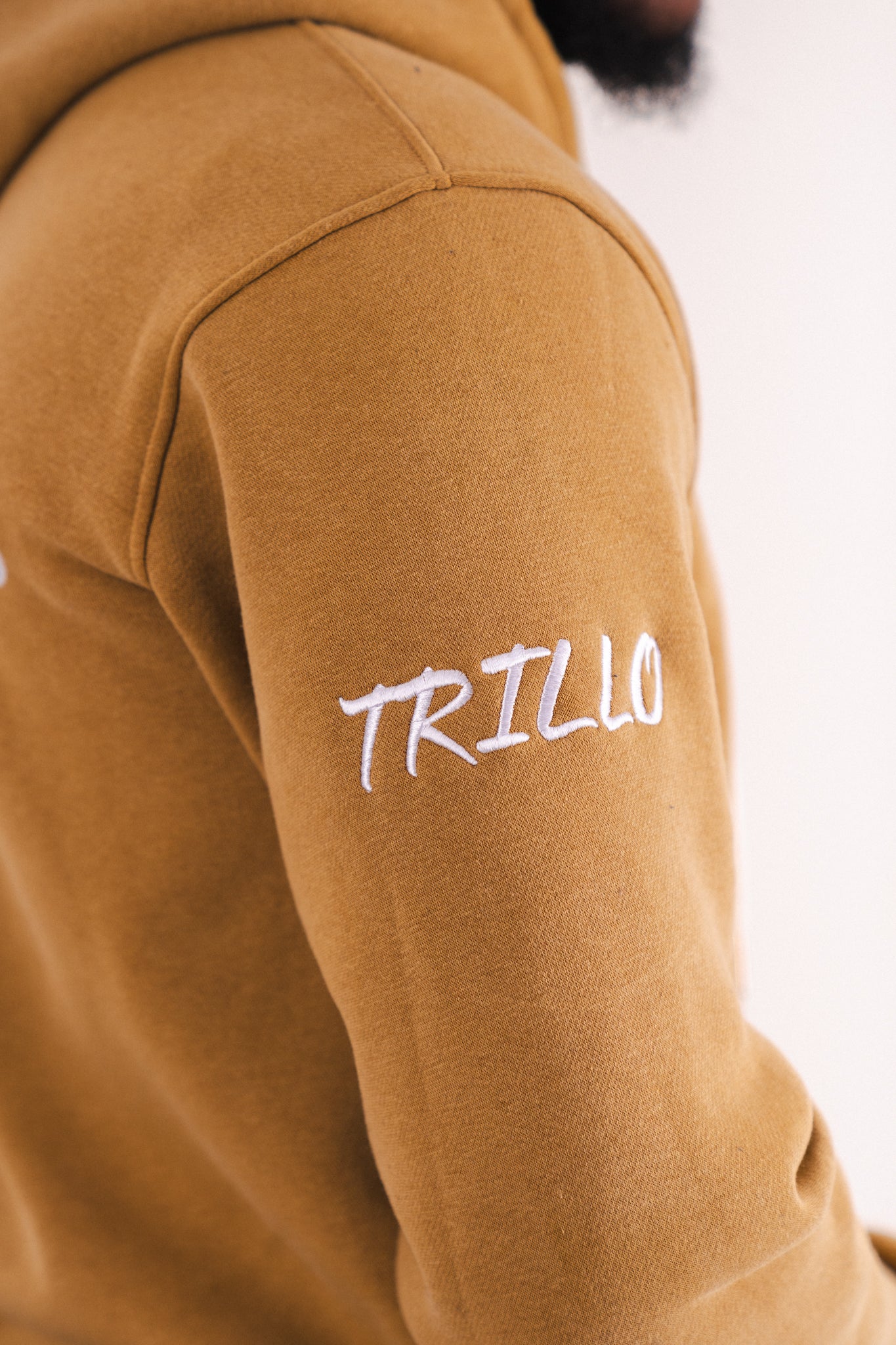 ZeTrillo "Be Great" Hoodie (Beige Khaki)